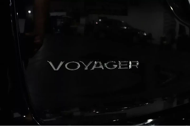 $21449 : 2023 Voyager LX image 10