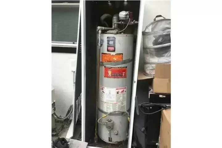 PLOMERO BARATO (323) 946-8895 image 3