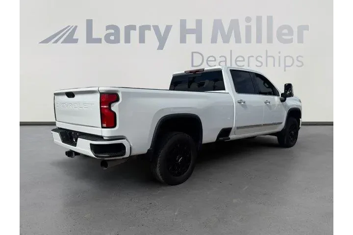 Chevrolet Silverado 2500HD 2 image 5