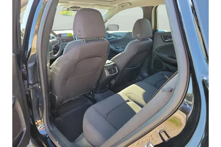 $16847 : Chevrolet Malibu 2024 LT 4dr image 9