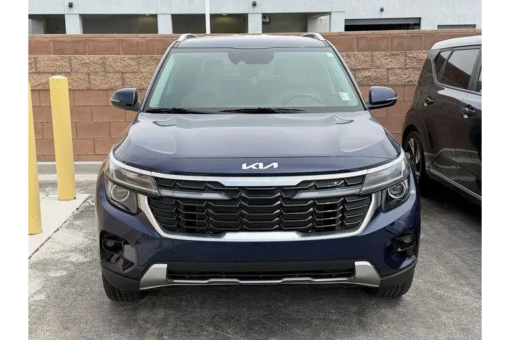 $23588 : Kia Seltos 2024 EX 4dr SUV image 5