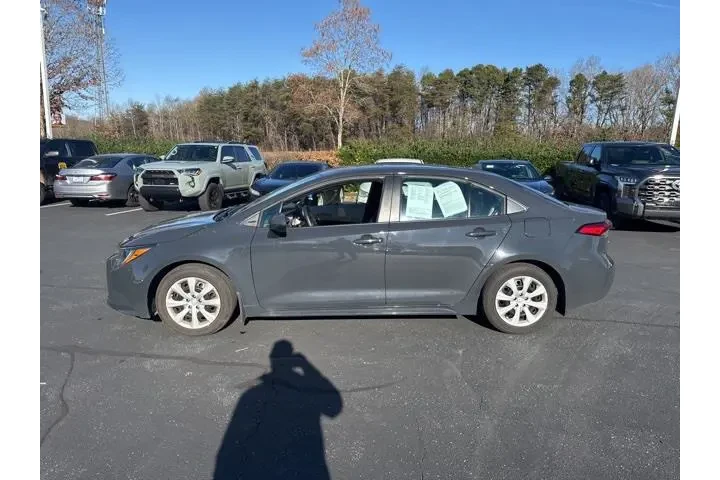 $20620 : Toyota Corolla 2024 LE 4dr S image 6