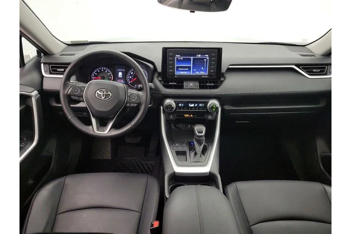 $28998 : Toyota RAV4 2021 XLE Premium image 9