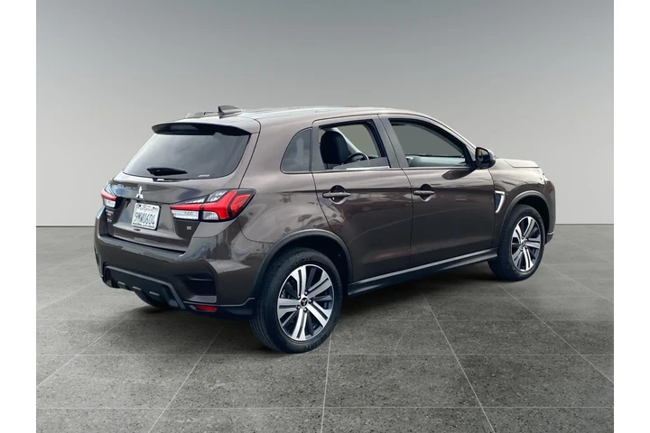 $25217 : Mitsubishi Outlander Sport 2 image 5