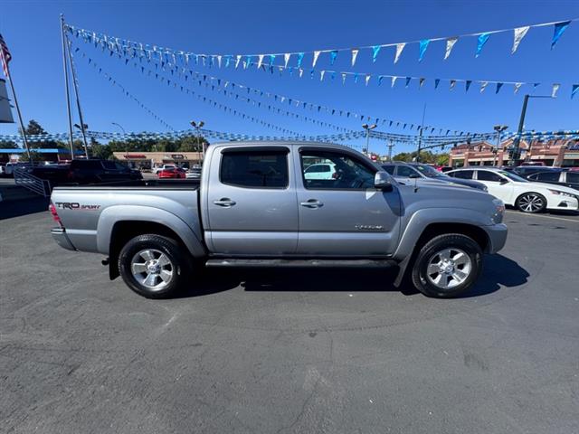 $32299 : 2015 Tacoma 4WD Double Cab V6 image 4