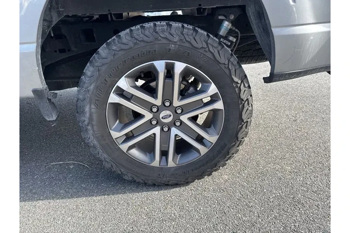 $30000 : Ford F-150 2021 4x4 XL 4dr S image 7