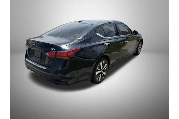 $19516 : Nissan Altima 2022 2.5 SV 4d image 2