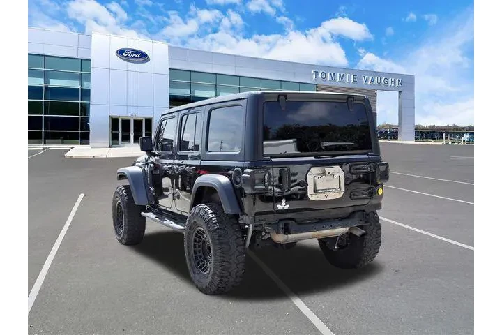 $22495 : Jeep Wrangler Unlimited 2020 image 2