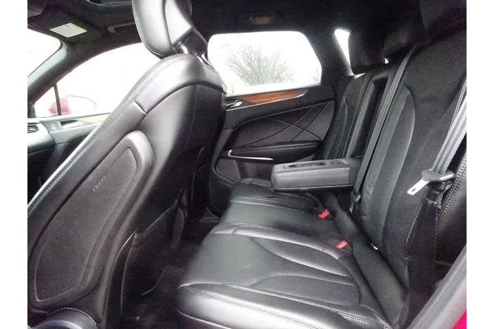 $10900 : 2017 MKC Select AWD image 8