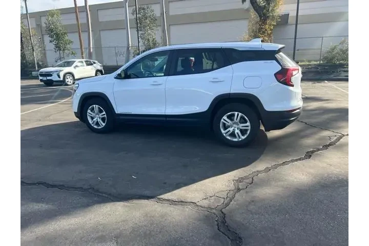 $20993 : GMC Terrain 2024 SLE 4dr SUV image 7