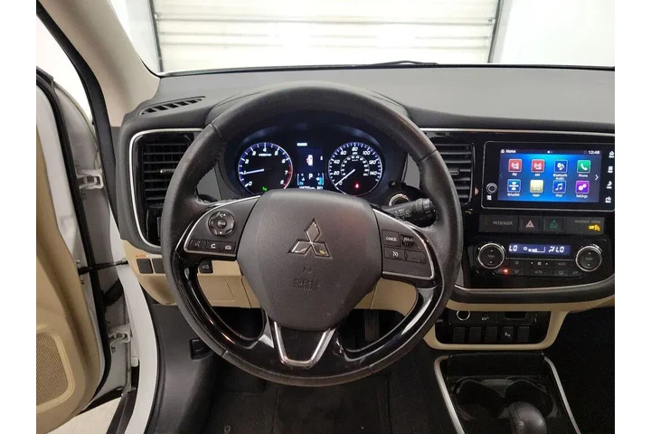 $13998 : Mitsubishi Outlander 2018 AW image 10