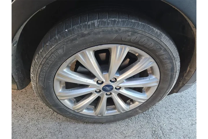 $12000 : Ford Escape 2017 AWD Titaniu image 5