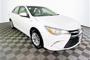 PRE-OWNED 2017 TOYOTA CAMRY H