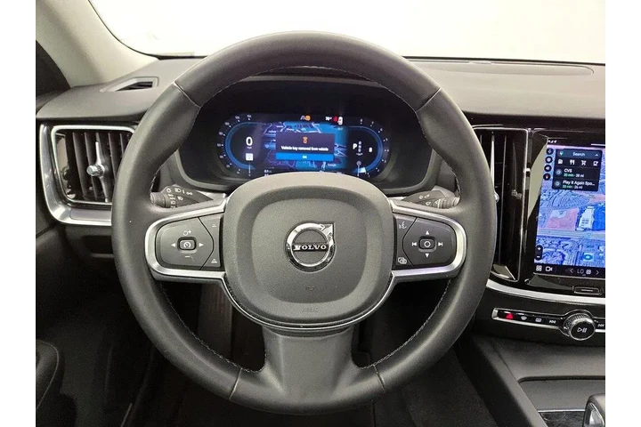 $24998 : Volvo S60 2024 B5 Core Dark image 10