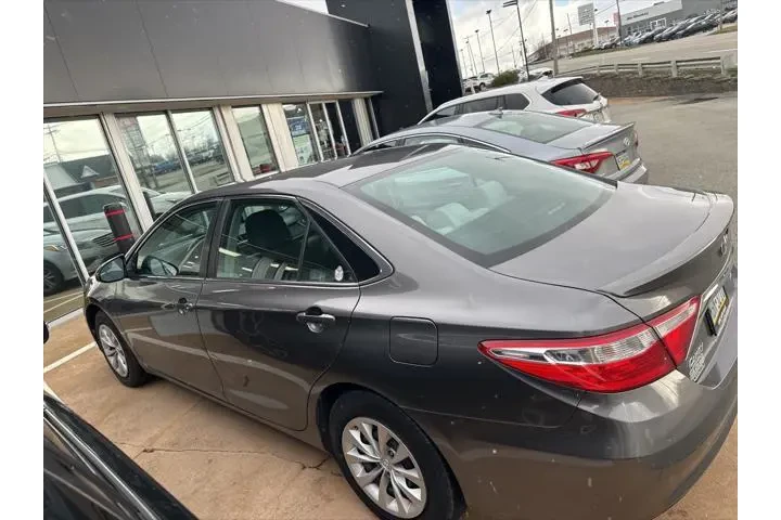 $10988 : Toyota Camry 2015 SE 4dr Sed image 4