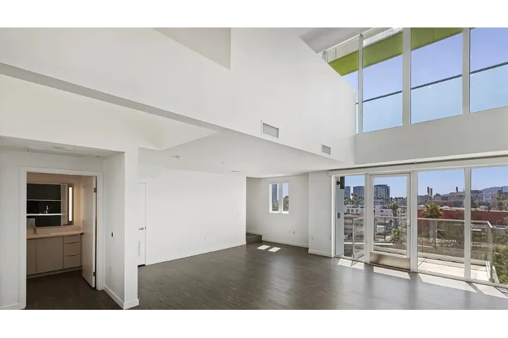 $1700 : 3 bedroom apartment image 1