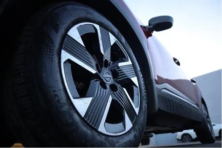 $37348 : Nissan Kicks 2025 AWD SV 4dr image 9