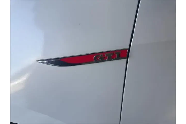 $20899 : Volkswagen Golf GTI 2019 SE image 10