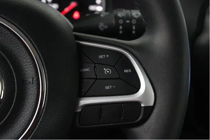 $19988 : Jeep Renegade 2021 Latitude image 9