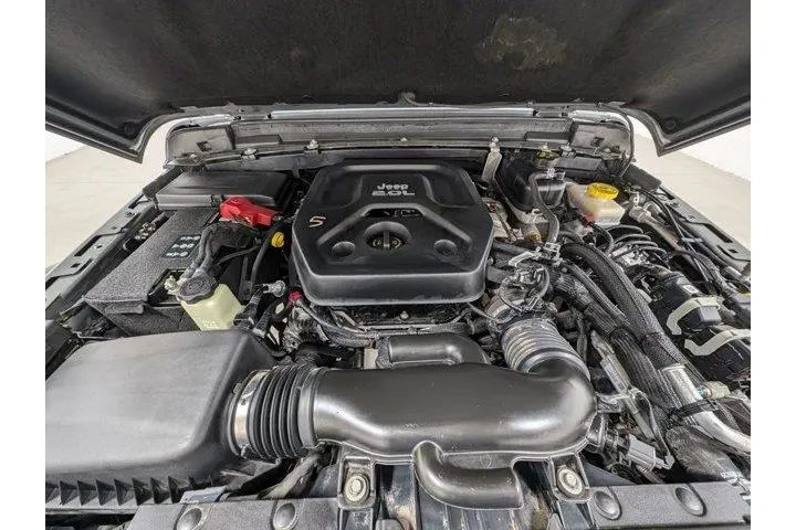 $27145 : Jeep Wrangler Unlimited 2020 image 10