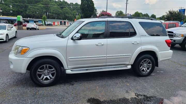 2007 Sequoia Limited 2WD image 3