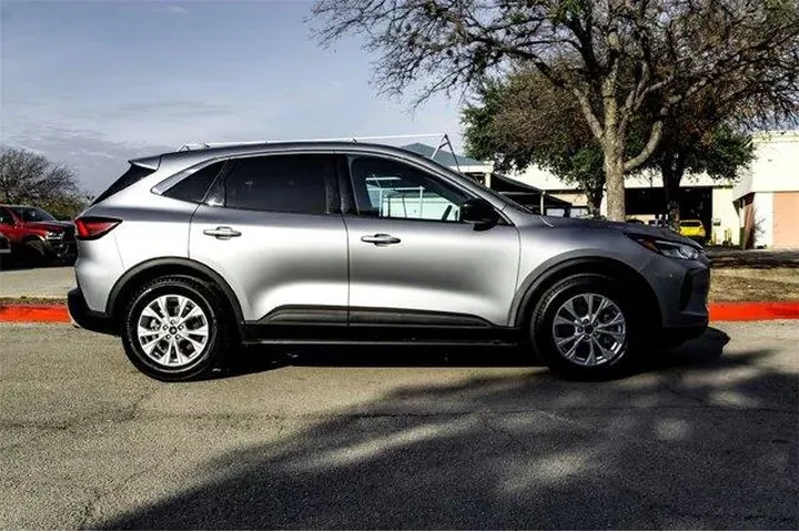 $16025 : Ford Escape 2023 Active 4dr image 4