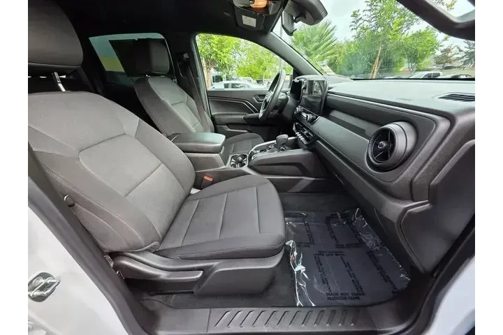 $33990 : Chevrolet Colorado 2023 4x4 image 8