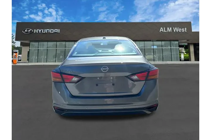 $17920 : Nissan Altima 2025 2.5 SV 4d image 6