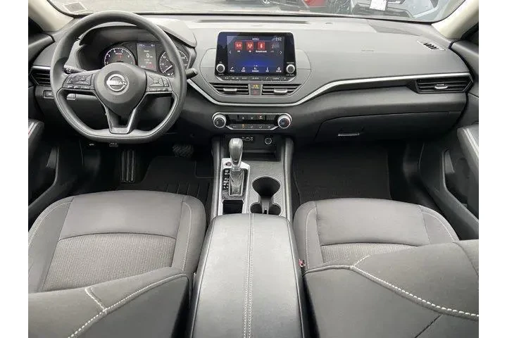 $20250 : Nissan Altima 2025 2.5 S 4dr image 10