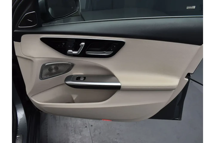 $27752 : Mercedes-Benz C-Class 2022 A image 6