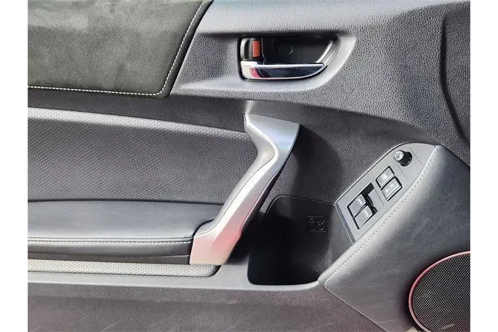 $21799 : Toyota 86 2020 2dr Coupe 6M image 7