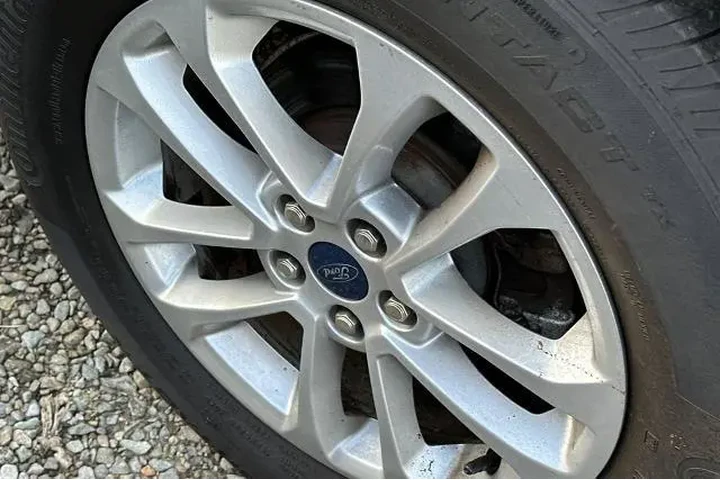 $23124 : Ford Escape 2022 AWD SE 4dr image 4