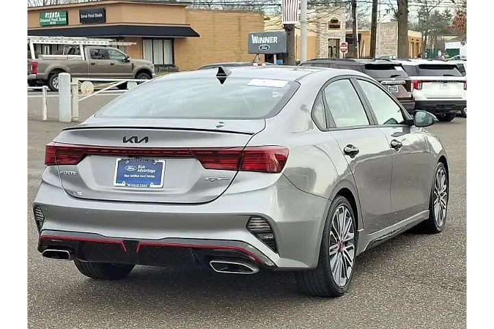 $20995 : Kia Forte 2022 GT 4dr Sedan image 6