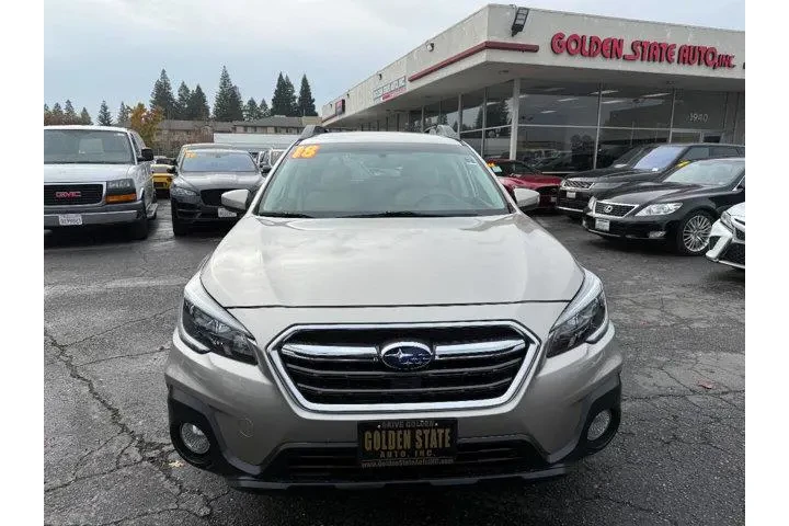 $17462 : Subaru Outback 2018 AWD 2.5i image 2