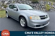 PRE-OWNED 2013 DODGE AVENGER en Madison WV