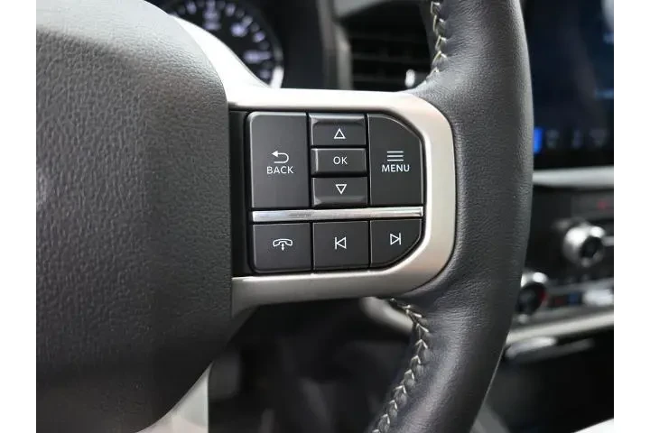 $39980 : Ford Expedition 2022 4x4 XLT image 7