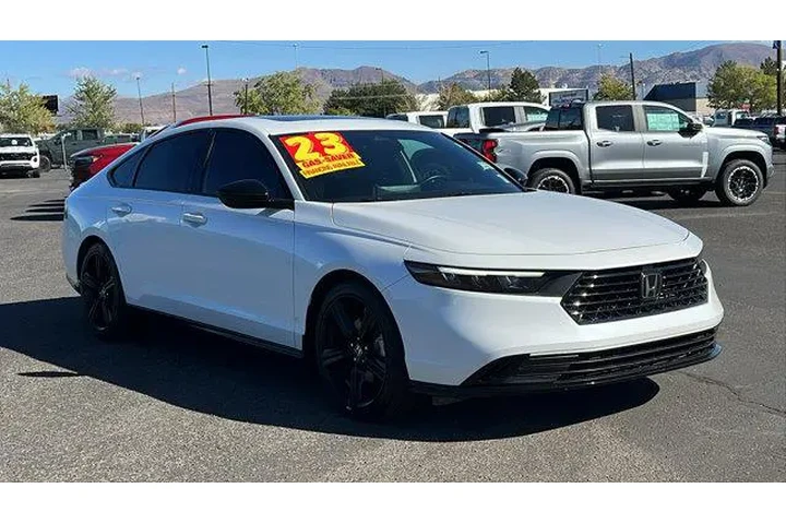 $29984 : Honda Accord Hybrid 2023 Spo image 3