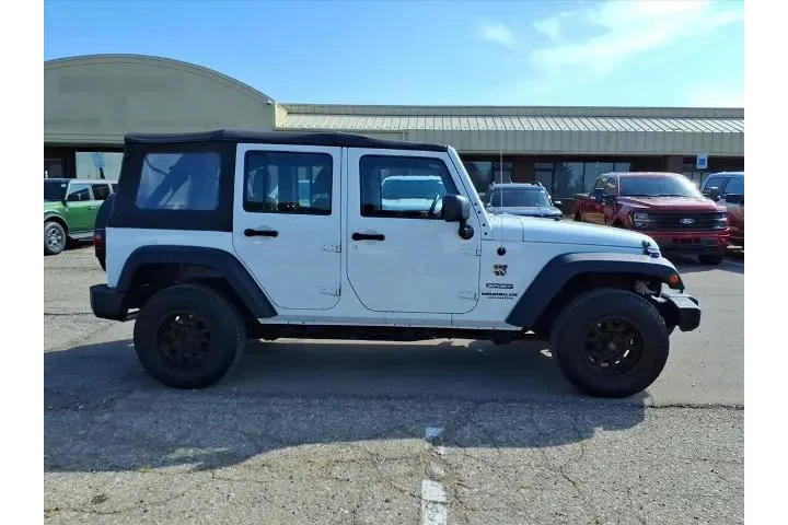 $13488 : Jeep Wrangler Unlimited 2014 image 6