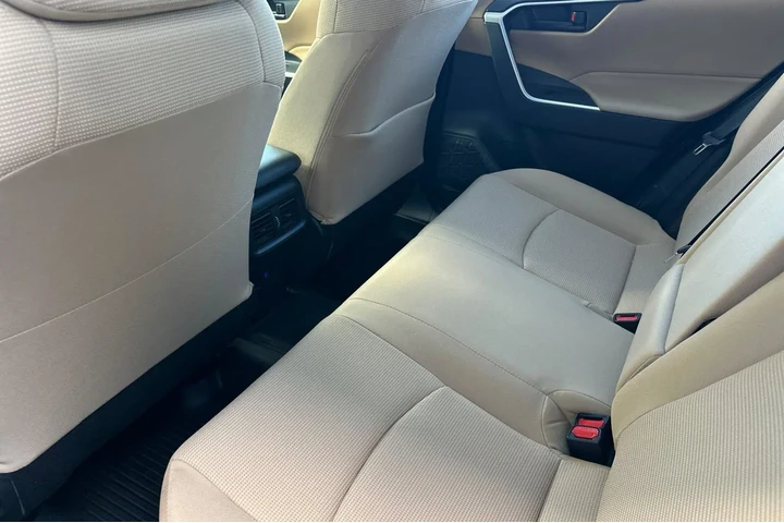 $32900 : Toyota RAV4 Hybrid 2025 AWD image 6