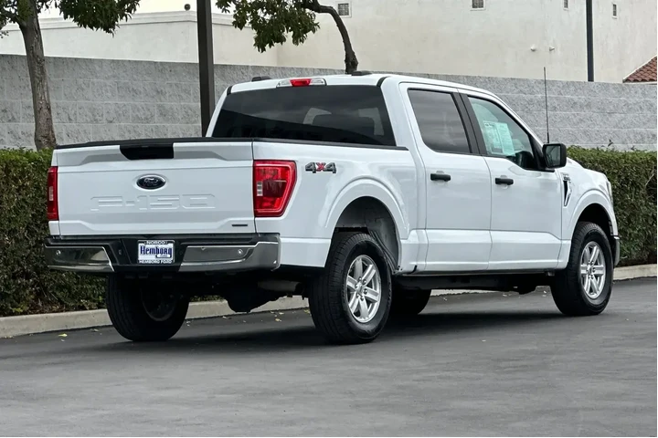 $35940 : Ford F-150 2023 4x4 XLT 4dr image 4