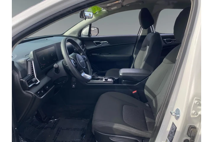 $25050 : Kia Sportage 2024 AWD LX 4dr image 9