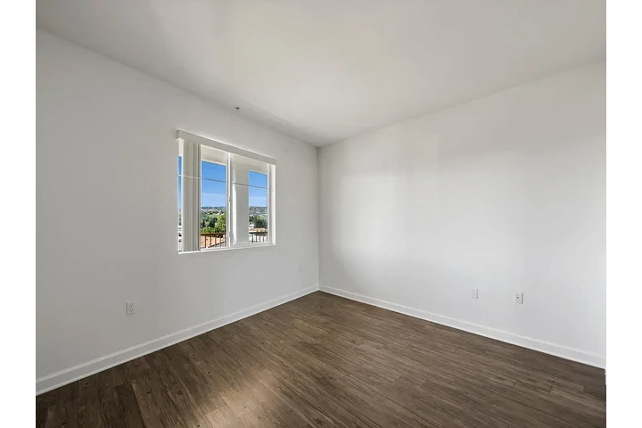 $1100 : Apartamento en renta espacioso image 6