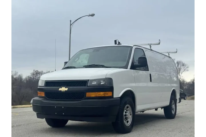 $10999 : 2020 Express 2500 image 3