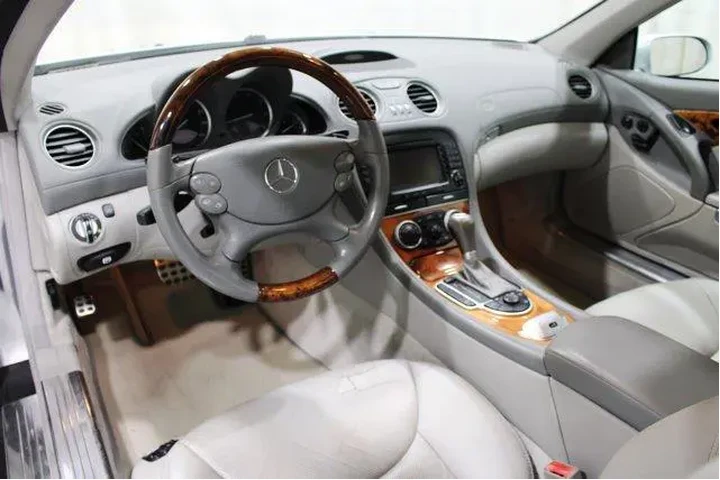 $15982 : Mercedes-Benz SL-Class 2007 image 2