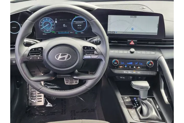 $22957 : Hyundai ELANTRA Hybrid 2025 image 4