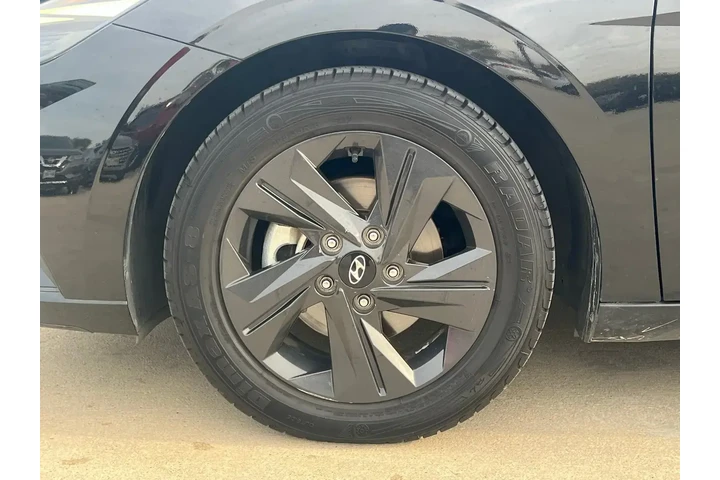 $14499 : Hyundai ELANTRA 2021 SEL 4dr image 8