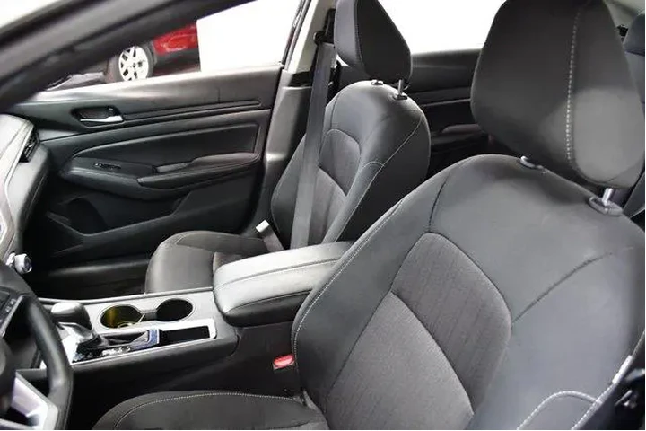 $20994 : Nissan Altima 2025 2.5 SV 4d image 9