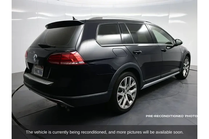 $25479 : Volkswagen Golf Alltrack 201 image 3