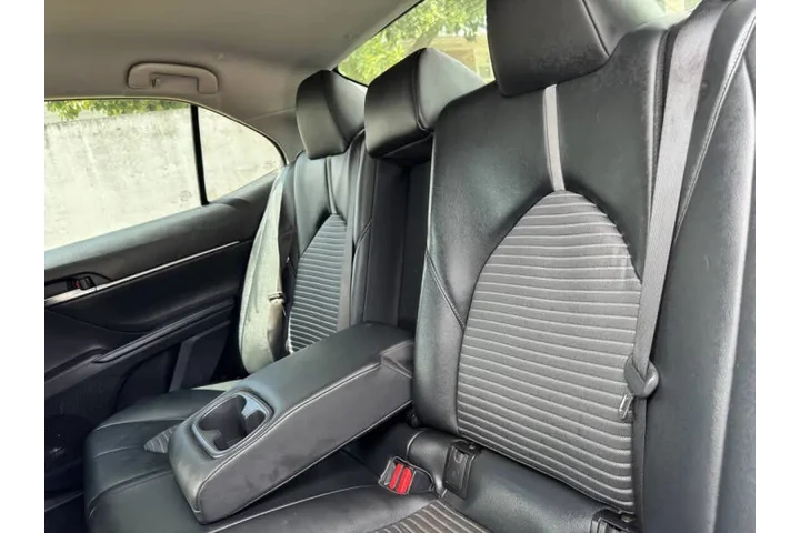 $16999 : 2021 Camry SE image 8