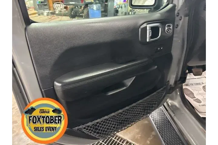 $37595 : Jeep Wrangler Unlimited 2021 image 9